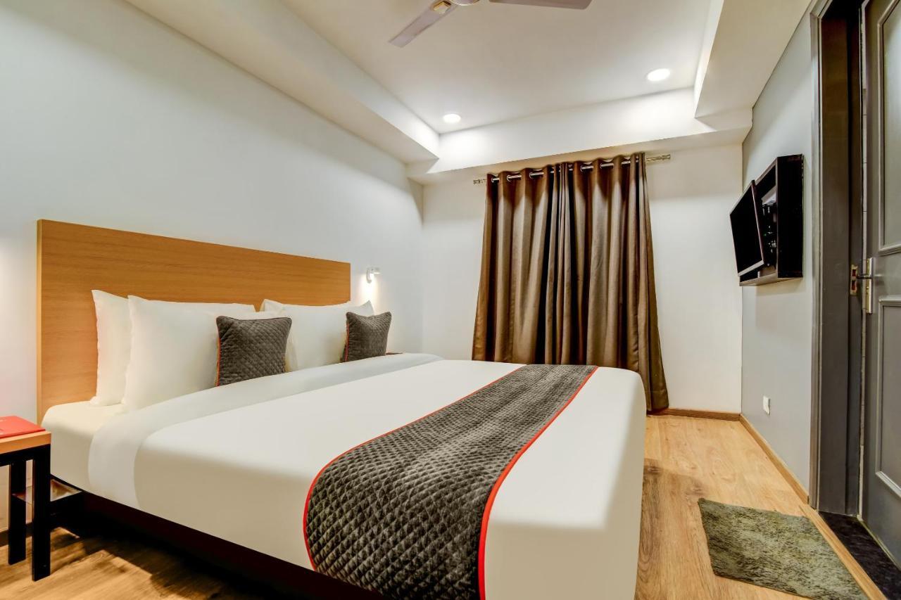 Готель Oyo Townhouse 115 Patel Nagar Нью-Делі Екстер'єр фото