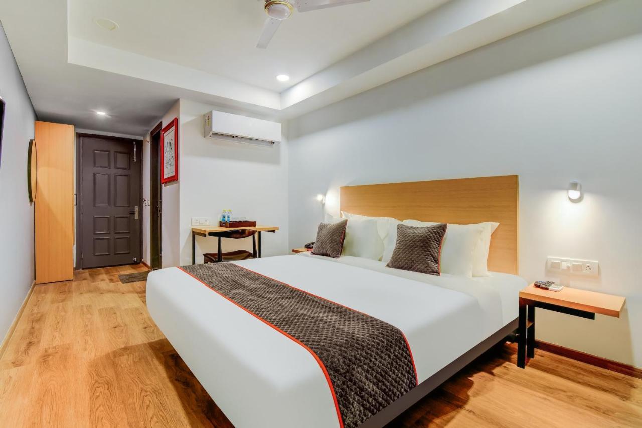 Готель Oyo Townhouse 115 Patel Nagar Нью-Делі Екстер'єр фото