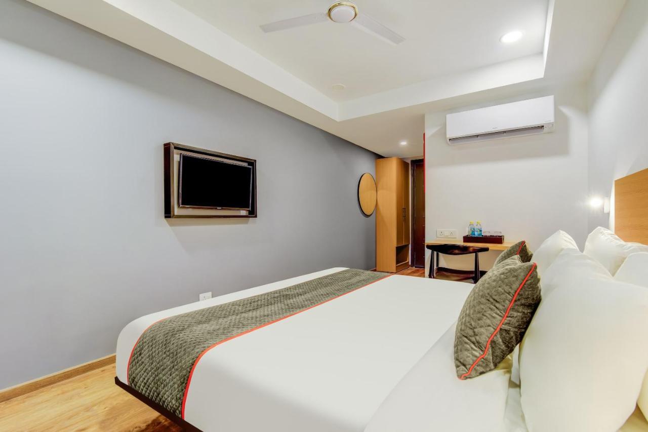 Готель Oyo Townhouse 115 Patel Nagar Нью-Делі Екстер'єр фото