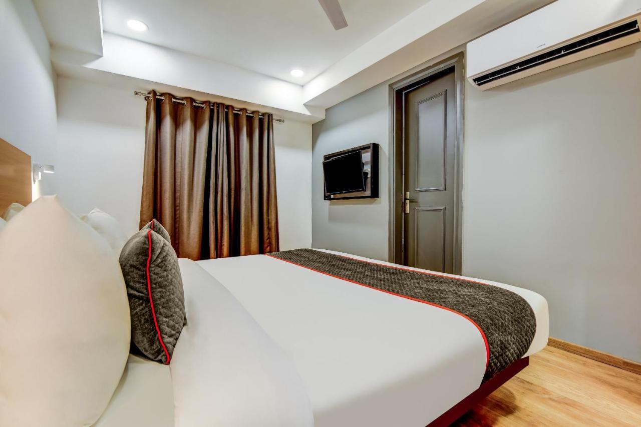 Готель Oyo Townhouse 115 Patel Nagar Нью-Делі Екстер'єр фото