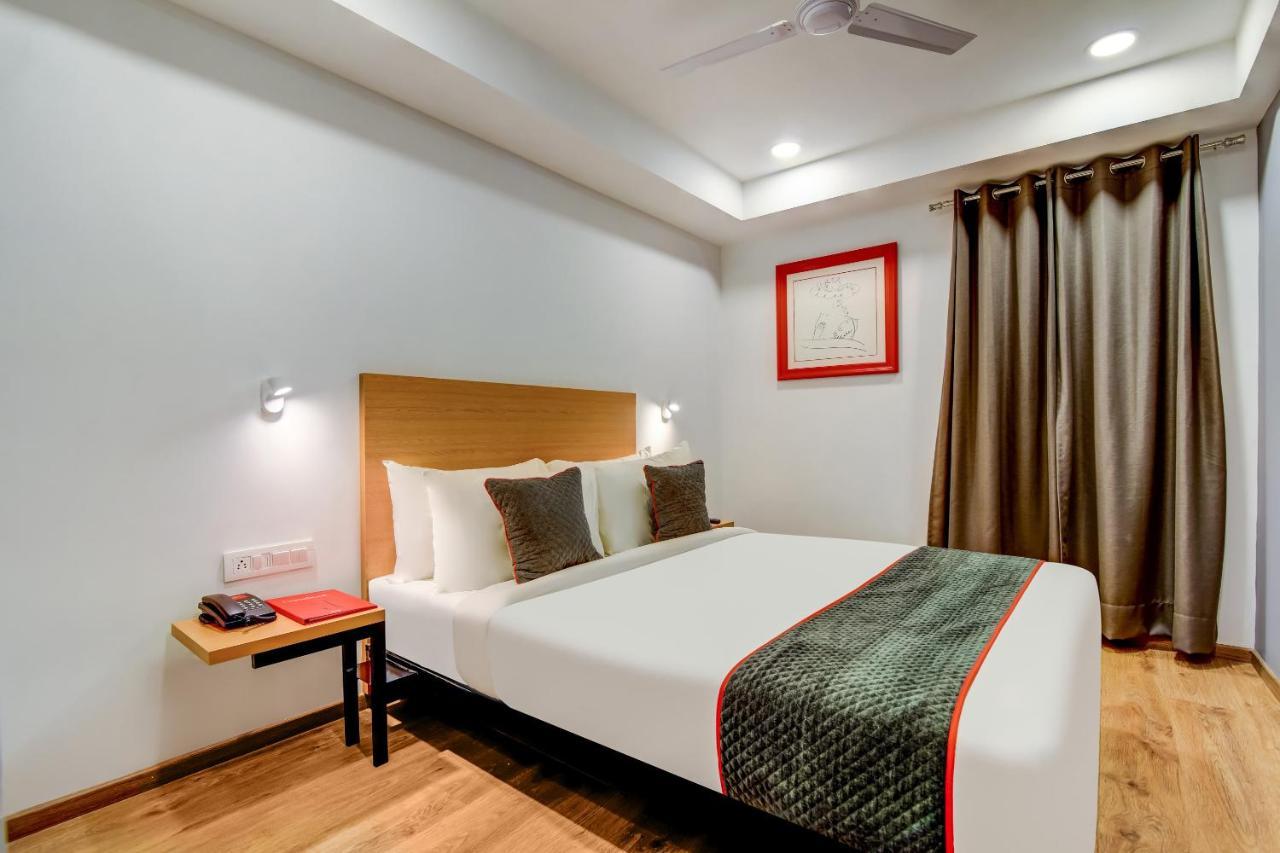 Готель Oyo Townhouse 115 Patel Nagar Нью-Делі Екстер'єр фото